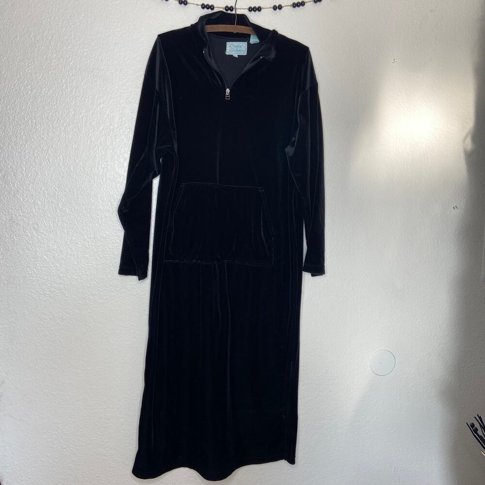 Vintage Comfort Exchange Velvet Pajamas
